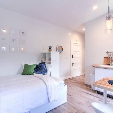 Miraculously Modern In A Vintage Shell Midtown Apartment Мемфис Екстериор снимка