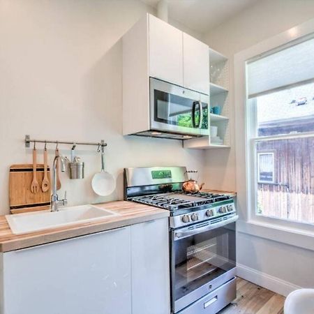Miraculously Modern In A Vintage Shell Midtown Apartment Мемфис Екстериор снимка