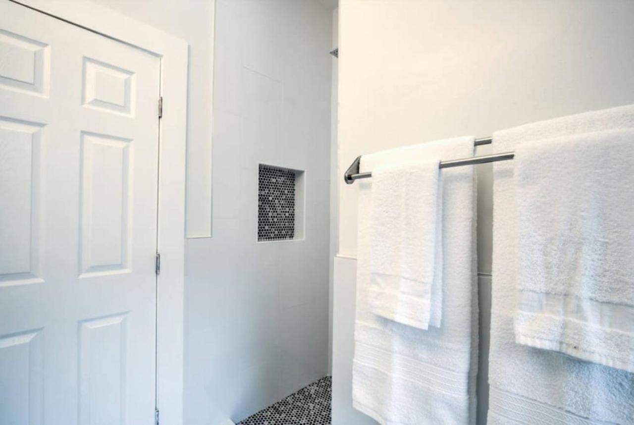 Miraculously Modern In A Vintage Shell Midtown Apartment Мемфис Екстериор снимка