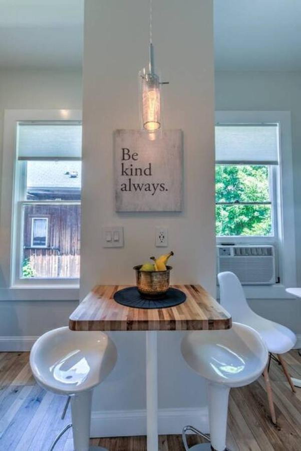 Miraculously Modern In A Vintage Shell Midtown Apartment Мемфис Екстериор снимка