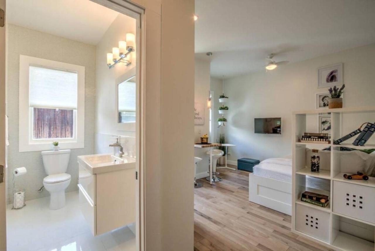 Miraculously Modern In A Vintage Shell Midtown Apartment Мемфис Екстериор снимка